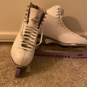 Jackson 150 Ice Skates